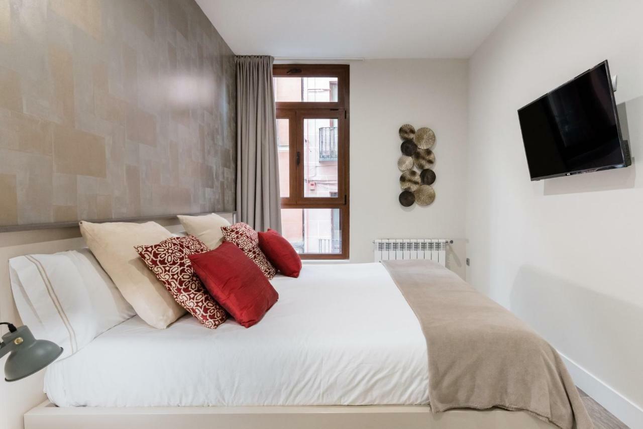 Apartamentos Cava Baja Мадрид Экстерьер фото
